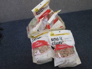 lot 433 image: 6- 10.5 pks Snak Club Honey Cashews...