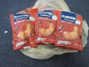 lot 435 image: 6- 5 oz Pks Planters Cinnamon & Bro...