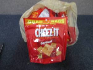 lot 454 image: 6-7 oz pks Original Cheez Its...