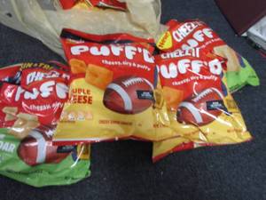 lot 456 image: 6- 3 oz Pks Cheez Its Puffd...