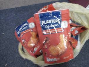 lot 457 image: 6- 5 oz Pks Planters Cinnamon & Bro...