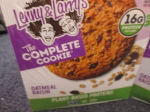 lot 493 image: 2- 12ct 4 oz Lenny & Larrys Comple...
