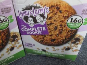 lot 494 image: 2- 12ct 4 oz Lenny & Larrys Comple...