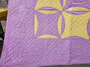 lot 8 image: Cathedral Window Hand-Stitched Quilt Blanket