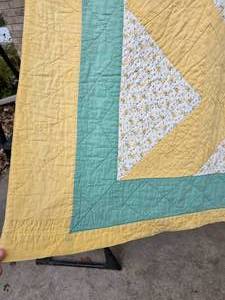 lot 41 image: Vintage Herringbone YellowTealWhite Handmade Quilt Blanket