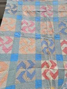 lot 68 image: Incomplete Vintage Windmill Quilt