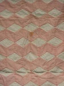 lot 103 image: Classic Vintage Handmade Nursery Quilt - Diamond Chains on Pink