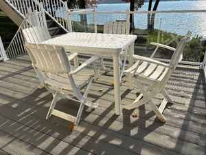 Outdoor Deck White Plastic Table and Chairs