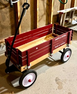 Radio Flyer Town & Country Wagon