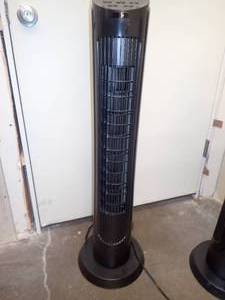 OmniBreeze Tower Oscillating Cooling Fan 4 speeds timer, etc. (Used)