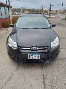 lot 5 image: 2013 FORD FOCUS SE