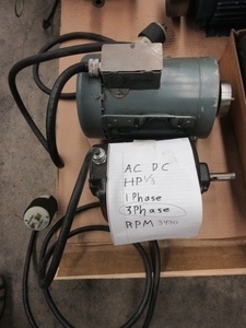 lot 521 image: 3 PHASE MOTORS