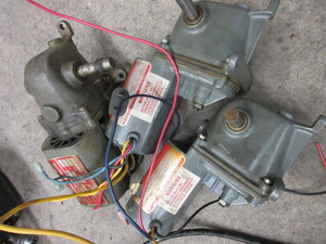 lot 531 image: DAYTON GEAR MOTORS