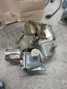 lot 532 image: MISC. GEAR MOTORS