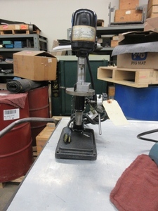 lot 555 image: DUMORE TABLETOP DRILL PRESS
