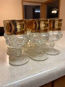 lot 7 image: Set of 13 Vintage Indiana Glass