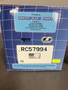 lot 85 image: AC Compressor for car and vacuum pump
