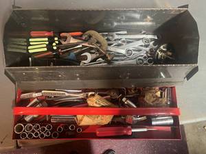 lot 136 image: Tool Lot