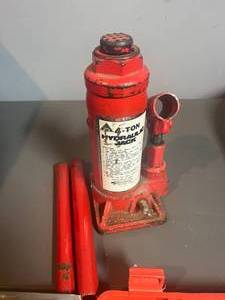 lot 137 image: Tap & Die Set misc tools