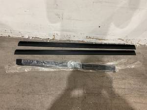lot 202 image: Akfado Black Metal Floater Frame for 36x48 Canvas Paintings