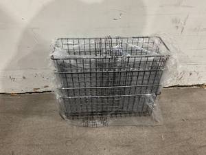 lot 208 image: LOT OF 4 Graphite Gray Metal Wire Storage Baskets with Handles.