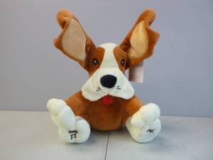 lot 413 image: Musical Floppy Eared Dog - BrownWhite
