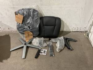 lot 318 image: HON Black High Back Managerial Office Chair