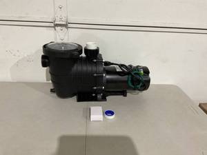 lot 8 image: Seeutek 2.0 HP Pool Pump