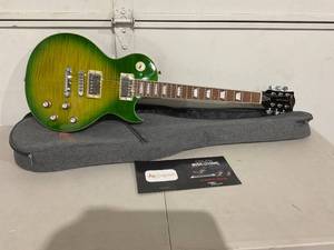 lot 12 image: Leo Jaymz 39 Electric Guitar Les Paul Style - Rio
