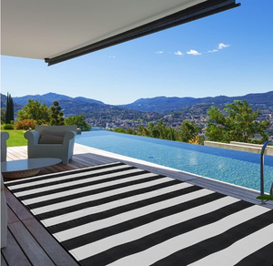 lot 258 image: Pcinfuns Plastic Straw Rug - Black and White Stripes