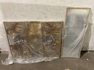 lot 69 image: Lewahom Metal Flower Table with Glass Top