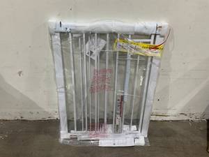 lot 90 image: Cumbor White Extra Tall Safety DogBaby Gate