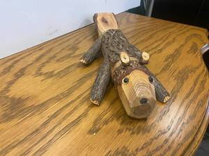 lot 19 image: Wooden Squirrel Carving