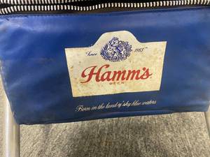 lot 47 image: Hamms Beer Cooler Chair