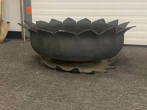 lot 102 image: Unique Recycled Tire Flowerpots