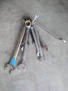 lot 28 image: Set Of (11) Wrenches