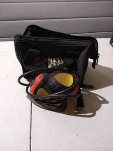 lot 103 image: Black And Decker Corded Palm Sander