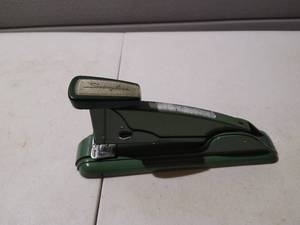 lot 118 image: Vintage Swingline Stapler