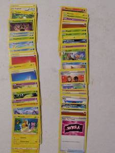 lot 137 image: (100) Pokemon Cards