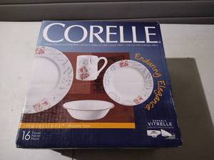 lot 195 image: NIB 16-Piece Corelle Set - Sincerely Yours