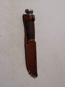 lot 219 image: Vintage Ka-Bar Knife & Sheath