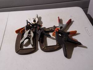 lot 231 image: Miscellaneous Clamp Lot - C-Clamps, Plastic Clamps, Etc