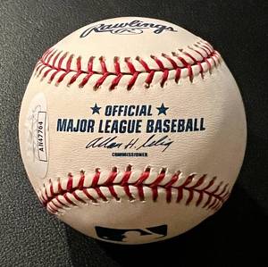 lot 12 image: Harmon Killebrew Signed Baseball with JSA COA Minnesota Twins
