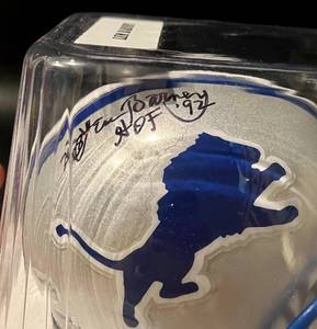 lot 43 image: Lem Barney Signed Mini Helmet with Beckett COA, Inscribed HOF 92 Detroit Lions Football