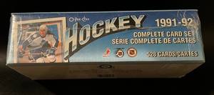 lot 282 image: 1991-92 O-Pee-Chee NHL Hockey Complete Factory Set, sealed cards