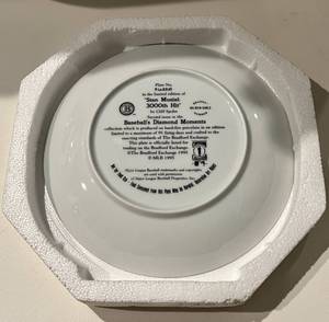 lot 294 image: Stan Musial 3000th Hit Limited Edition Plate by Bradford Exchange with COA, Baseball Diamond Moments
