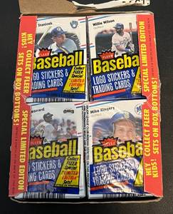 lot 40A image: 1988 Fleer Baseball Pack Cello Box - 24 Cello Packs Sealed Baseball Cards