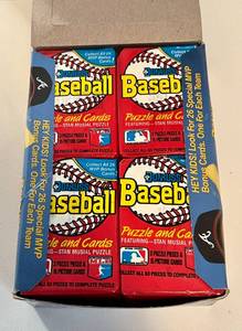 lot 339 image: 1988 Donruss Baseball Pack Box - 36 Packs Sealed Baseball Cards