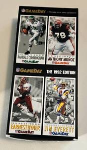 lot 347 image: 1992 NFL Game Day 500 Football Card Set