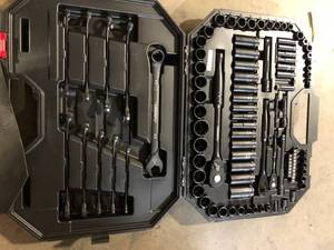 Husky 14 in., 38 in. and 12 in. Drive 100-Position Universal SAE and Metric Mechanics Tool Set (105-Piece)  Customer Returns See Pictures